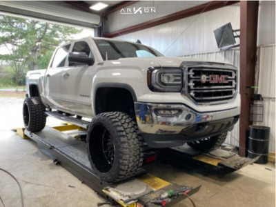 2017 GMC Sierra 1500 HD - 24x14 -81mm - ARKON OFF-ROAD Caesar - Suspension Lift 9" - 35" x 15.5"