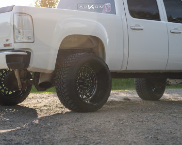 1 2011 Sierra 1500 Gmc Rough Country Suspension Lift 75in Arkon Off Road Crown Series Triumph Machined Accents