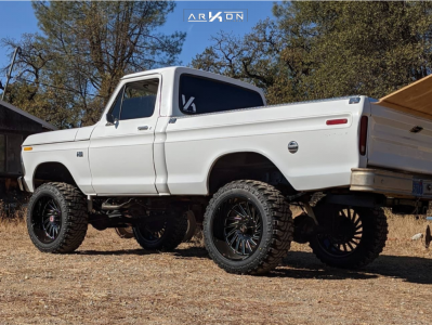 1975 Ford F-100 - 22x12 -51mm - ARKON OFF-ROAD Caesar - Suspension Lift 6" - 35" x 12.5"