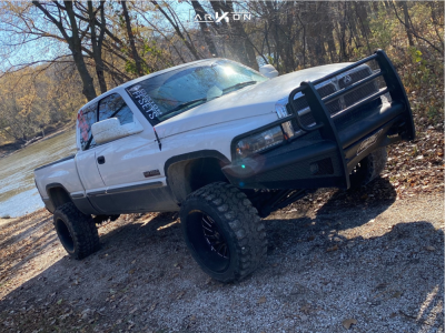 1998 Dodge Ram 2500 - 20x12 -51mm - ARKON OFF-ROAD Caesar - Leveling Kit - 33" x 12.5"