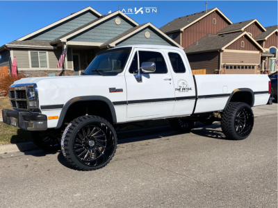1993 Dodge W250 - 26x14 -81mm - ARKON OFF-ROAD Caesar - Suspension Lift 4" - 35" x 13.5"