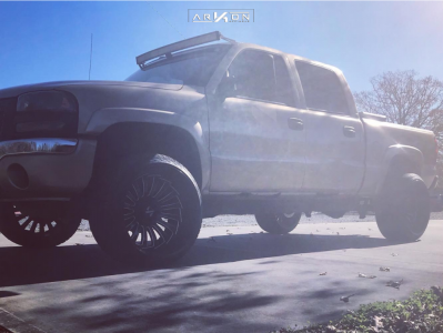 2005 GMC Sierra 1500 - 24x14 -81mm - ARKON OFF-ROAD Caesar - Body Lift 3" - 305/35R24