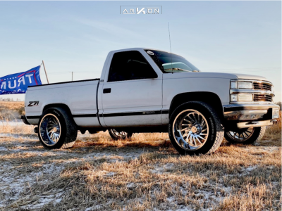 1995 Chevrolet K1500 - 22x12 -51mm - ARKON OFF-ROAD Caesar - Level 2" Drop Rear - 305/45R22