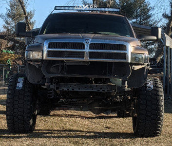 2000 Dodge Ram 1500 - 26x14 -76mm - ARKON OFF-ROAD Lincoln - Suspension Lift 5" - 40" x 15.5"