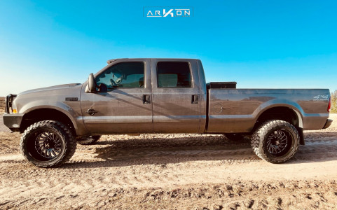 2002 Ford F-350 Super Duty - 22x12 -51mm - ARKON OFF-ROAD Caesar - Leveling Kit - 35" x 13.5"