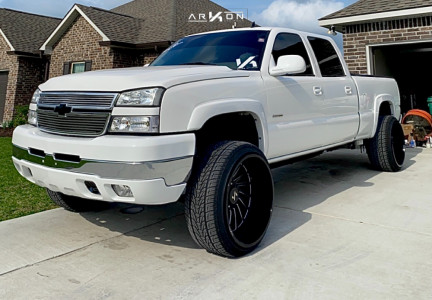 2007 Chevrolet Silverado 2500 HD Classic - 24x14 -81mm - ARKON OFF-ROAD Caesar - Suspension Lift 3" - 305/35R24