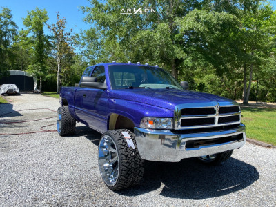 1996 Dodge Ram 1500 - 26x14 -81mm - ARKON OFF-ROAD Lincoln - Stock Suspension - 33" x 14.5"