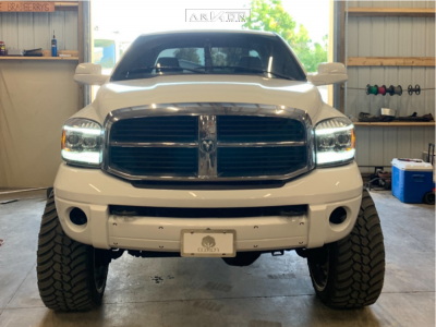 2008 Dodge Ram 2500 - 26x14 -81mm - ARKON OFF-ROAD Caesar - Suspension Lift 8" - 37" x 13.5"