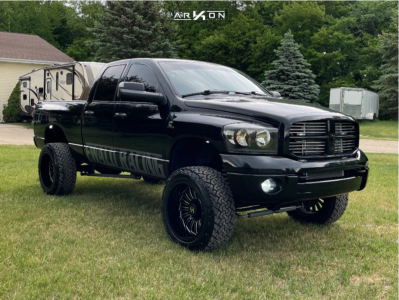 2007 Dodge Ram 2500 - 22x12 -44mm - ARKON OFF-ROAD Alexander - Air Suspension - 35" x 12.5"