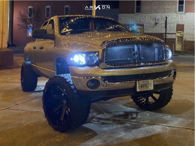 2005 Dodge Ram 1500 - 26x14 -81mm - ARKON OFF-ROAD Lincoln - Air Suspension - 37" x 13.5"