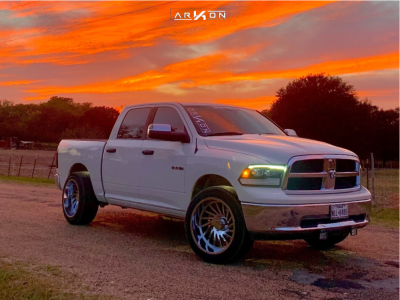 2009 Dodge Ram 1500 - 22x12 -51mm - ARKON OFF-ROAD Caesar - Leveling Kit - 32" x 11.5"