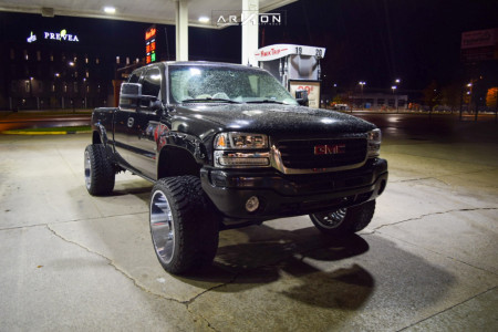 2003 GMC Sierra 1500 - 24x14 -81mm - ARKON OFF-ROAD Crown Series Victory - Suspension Lift 6" - 35" x 13.5"