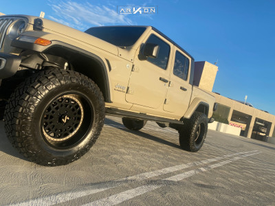 2020 Jeep Gladiator - 20x10 -25mm - ARKON OFF-ROAD Crown Series Triumph - Suspension Lift 4" - 37" x 12.5"