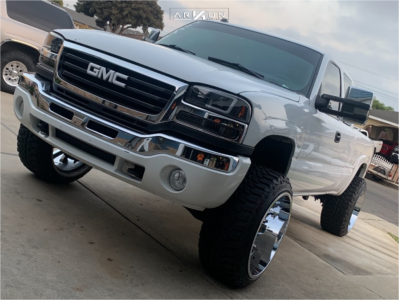 2004 GMC Sierra 2500 - 24x14 -81mm - ARKON OFF-ROAD Lincoln - Stock Suspension - 35" x 12.5"