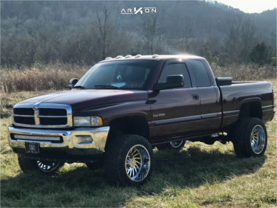 2001 Dodge Ram 2500 - 20x12 -51mm - ARKON OFF-ROAD Caesar - Leveling Kit - 33" x 12.5"