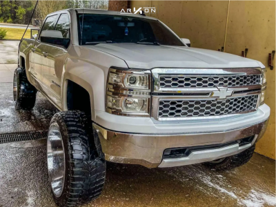 2015 Chevrolet Silverado 1500 - 26x14 -81mm - ARKON OFF-ROAD Crown Series Victory - Suspension Lift 6" - 37" x 13.5"