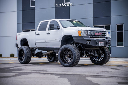 2012 GMC Sierra 2500 HD - 26x14 -81mm - ARKON OFF-ROAD Caesar - Suspension Lift 12" - 395/45R26