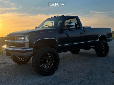 1998 Chevrolet C2500 - 22x12 -51mm - ARKON OFF-ROAD Alexander - Suspension Lift 4.5" - 33" x 12.5"