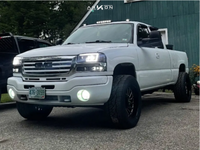 2006 GMC Sierra 2500 HD - 20x10 -25mm - ARKON OFF-ROAD Caesar - Stock Suspension - 305/50R20
