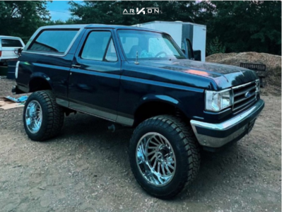 1991 Ford Bronco - 20x12 -51mm - ARKON OFF-ROAD Caesar - Suspension Lift 4" - 305/55R20