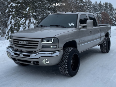 2007 GMC Sierra 2500 HD Classic - 20x12 -51mm - ARKON OFF-ROAD Alexander - Leveling Kit - 33" x 12.5"