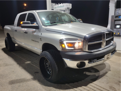 2006 Dodge Ram 2500 - 22x14 -81mm - ARKON OFF-ROAD Alexander - Stock Suspension - 305/45R22