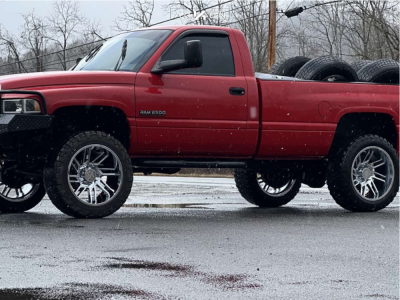 1995 Dodge Ram 2500 - 22x12 -51mm - ARKON OFF-ROAD Davinci - Suspension Lift 2.5" - 35" x 12.5"