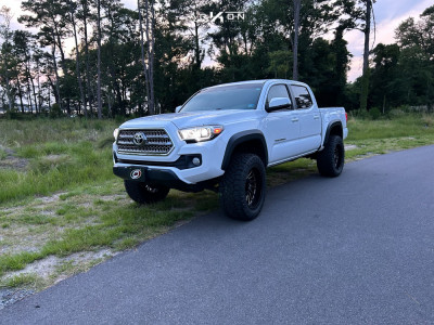 2017 Toyota Tacoma - 20x10 -25mm - ARKON OFF-ROAD Caesar - Suspension Lift 3" - 33" x 12.5"