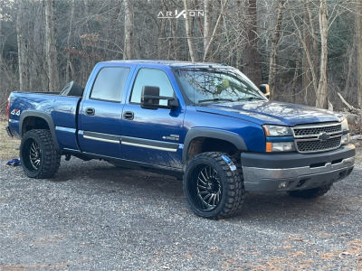 2004 Chevrolet Silverado 2500 HD - 22x12 -51mm - ARKON OFF-ROAD Caesar - Stock Suspension - 33" x 12.5"
