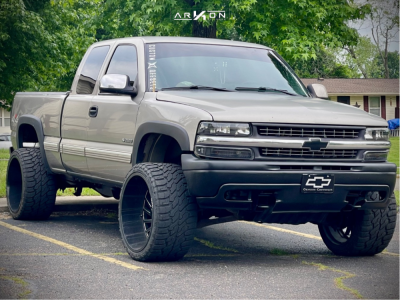 2000 Chevrolet Silverado 2500 - 24x14 -81mm - ARKON OFF-ROAD Alexander - Body Lift 3" - 33" x 14.5"