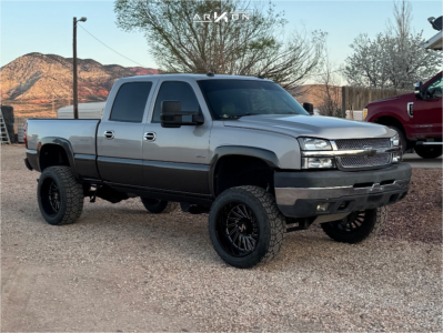 2002 Chevrolet Silverado 2500 HD - 22x12 -51mm - ARKON OFF-ROAD Caesar - Leveling Kit & Body Lift - 35" x 12.5"