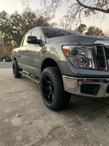 1 2017 Titan Nissan Rough Country Lowered 2f 4r Arkon Off Road Lincoln Black