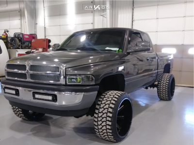 2002 Dodge Ram 2500 - 24x14 -81mm - ARKON OFF-ROAD Lincoln - Leveling Kit - 33" x 14.5"