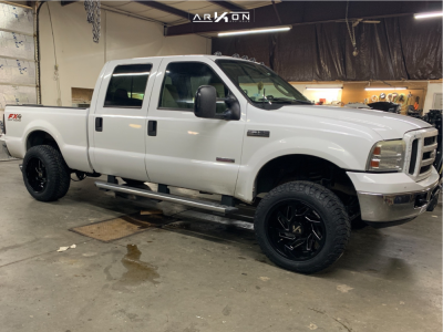 2006 Ford F-250 Super Duty - 20x12 -51mm - ARKON OFF-ROAD Cleopatra - Leveling Kit - 305/55R20