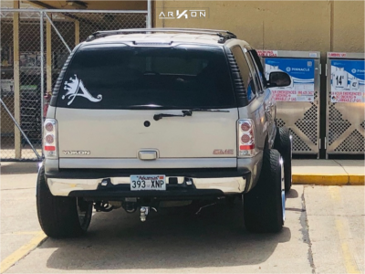 1 2005 Yukon Gmc 3 In Spindles 3 In Keys Suspension Lift 6in Arkon Off Road Lincoln Chrome