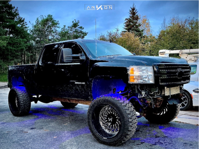 2013 Chevrolet Silverado 2500 HD - 24x14 -81mm - ARKON OFF-ROAD Crown Series Victory - Suspension Lift 6.5" - 38" x 15.5"