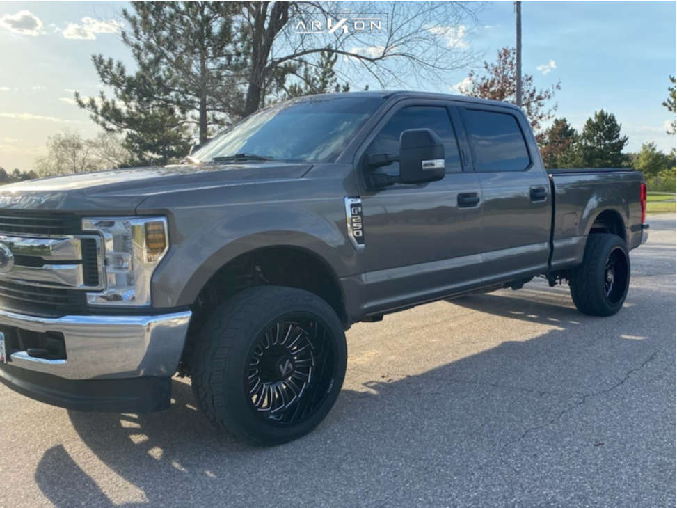 Nitto NT420V 305/45R22XL (32.8x12R22)