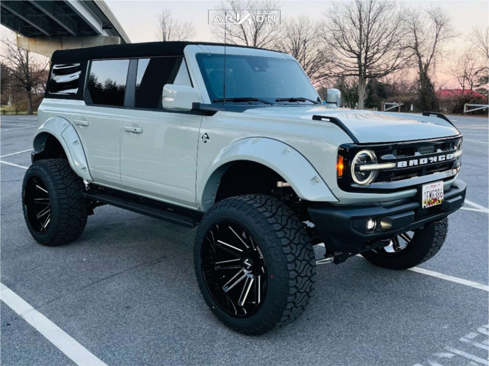 1 2023 Bronco Ford Outer Banks Rough Country Suspension Lift 7in Arkon Off Road Churchill Black Milled